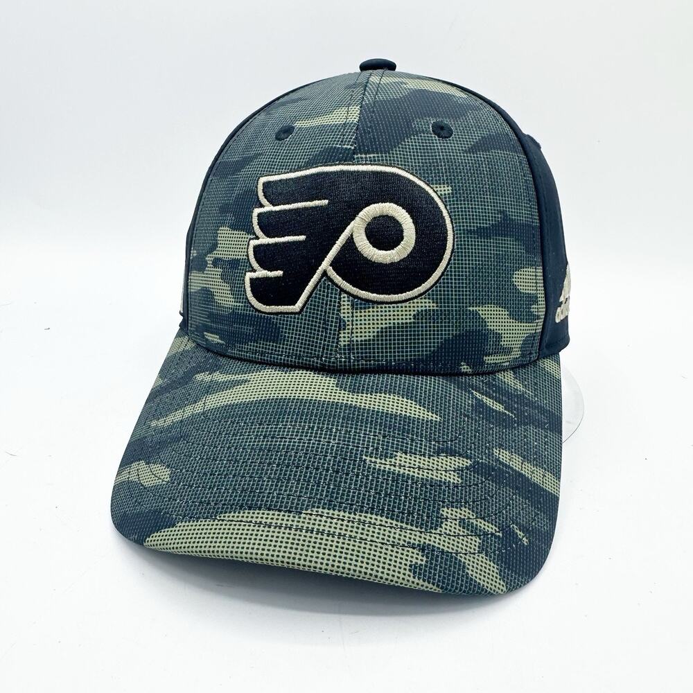 Men's Philadelphia Flyers adidas Camo/Black Military Appreciation Flex Hat S/M